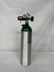 lot 47 image: Invacare Aluminum High-Pressure Gas Cylinder with Puritan Medical 0-15 LPM Medical Oxygen Regulator - In Great Condition