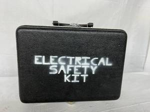 lot 51 image: WOW MSRP $1000 &nbspIDEAL SureTest Circuit Analyzer & More Electrical Safety Kit with Case - In Great Working Condition