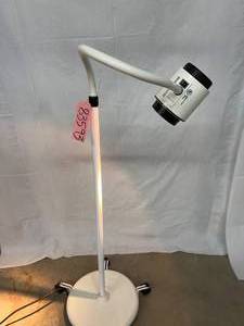 lot 62 image: Healthcare Lighting Gooseneck 16100 Halogen 35 Exam Light - In Great Working Condition