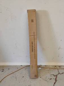 NEW 9FT PATIO TABLE UMBRELLA WITH TILT AND CRANK