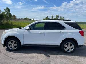 2010 Chevrolet Equinox LT - AWD