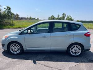 2013 Ford C-MAX Hybrid SE - 2 OWNERS