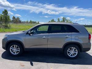 2015 Kia Sorento LX - AWD