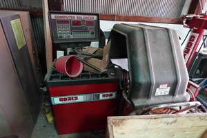lot 123A image: Coats 950 Solid State Direct Drive Tire Balancer Machine