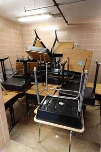 lot 164 image: Student Desks