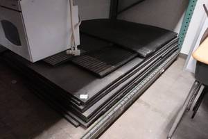 lot 170 image: Rubber Fatigue Mats