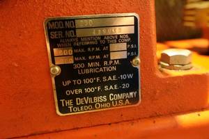 lot 85 image: DeVilbiss Model 230 Horizontal Air Compressor - 3 Phase - Orange