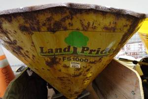 lot 87 image: Land Pride FS1000 PTO Drive Spreader