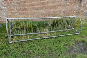 lot 171 image: Metal Bike Rack