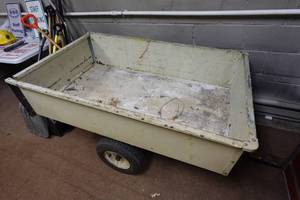lot 132 image: Small Metal Utility Trailer