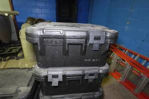 lot 133 image: 7 Cambro Hot Box Food Pan Insulated Carriers - Black