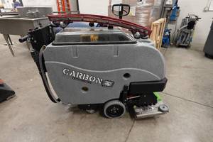 lot 136 image: Tomcat Carbon 28-E Commercial Floor Edge Cleaner
