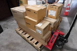 Pallet of Assorted Light Bulbs - HID, Fluorescent