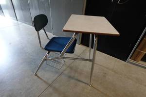 15 School Desks