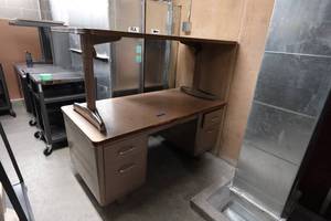 2 Desks with Table