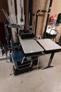 10 Student Desks