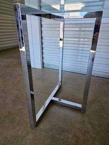 lot 15 image: Modern Glass and Chrome Dining Table