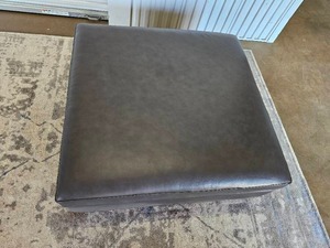 lot 18 image: American Leather Navy Blue Ottoman with Bronze Beading