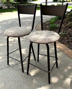 lot 65 image: Two Beautiful Barstools  Chairs