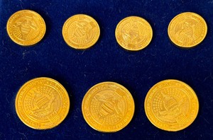 lot 70 image: 1981 Presidential Ronald Reagan and Vice President George Bush Inaugural Button Set