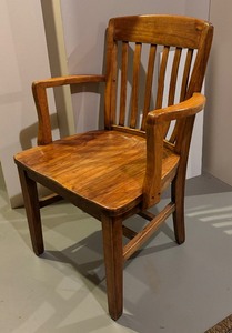 lot 84 image: Vintage Wooden Bankers Chair