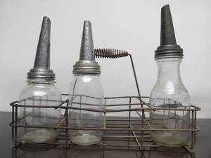 lot 30 image: Vintage Oil Bottle Carrier w3 Motor Oil Bottles
