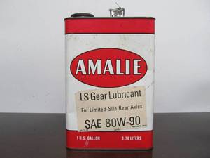 lot 38 image: Vintage AMALIE Motor Oil 1 Gallon Advertising Can