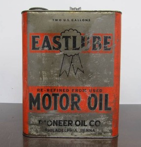 lot 46 image: Vintage Pioneer Oil Company EASTLUBE Motor Oil 1 Gallon Advertising Can