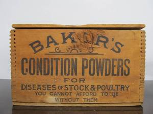 lot 59 image: Antique Hinged Lid BAKERS Livestock Condition Powders Dovetailed Advertising Crate