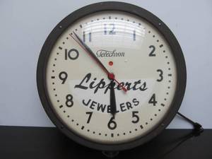 lot 86 image: Old Vintage LIPPERTS JEWELERS Advertising Clock
