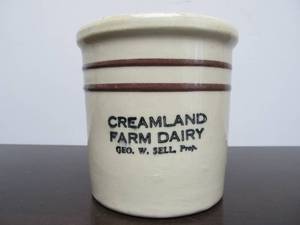 lot 87 image: Old Vintage CREAMLAND Farm Dairy - Geo. W. Sell Prop