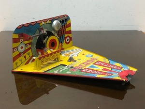 lot 122 image: Great Looking Vintage Tin Litho Automatic Arcade MARX Shooting Gallery Game