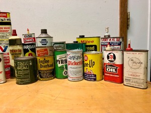 lot 141 image: LARGE Lot of Vintage Advertising Oil Cans