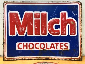 lot 152 image: Vintage MILCH Chocolates Embossed Metal Sign & Tobacco Thermometer