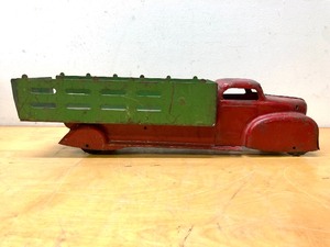 lot 156 image: Old Vintage 1920s-30s Pressed Steel Truck