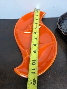 lot 195 image: 2 Vintage Mid Century RED WING Ceramic Ashtrays