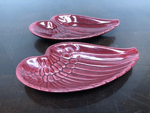 lot 196 image: 2 Vintage Mid Century RED WING Ceramic Ashtrays