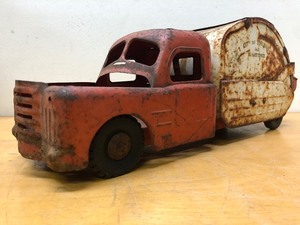 lot 201 image: Old Vintage Pressed Steel CITY OF TOYLAND Utility Truck