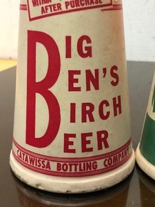 lot 126 image: Great Looking Vintage Soda Root Beer etc Advertising Cone Packages