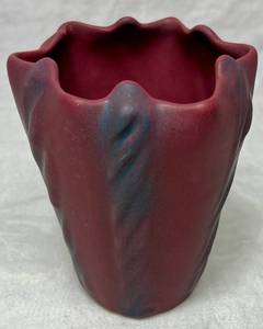 lot 11 image: Van Briggle Pottery 5 Vase