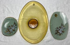 lot 50 image: Chance Glass Two Small Trays and Hand Blown Glass Bowl Ikea Retired Art Glass