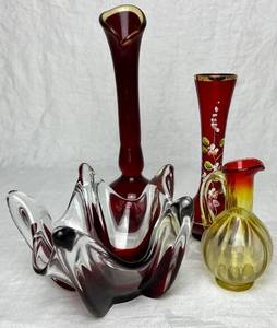lot 62 image: Red Blown Art Glass Bundle - 2 vases, Glass Bowl and Small Glass Pitcher