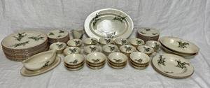lot 19 image: Fine Arts China - Pattern Lily of the Valley 67 pieces
