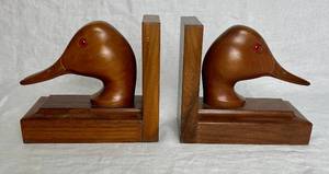 lot 48 image: Vintage Solid Wood Duck Book Ends