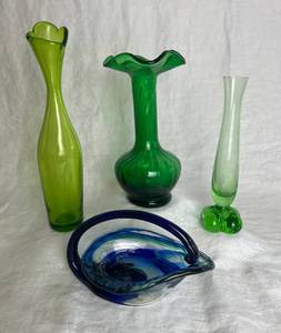 lot 65 image: Green and Blue Art Glass Collection - 4 pc- 3 Vases and 1 Hand Blown Art Glass Dish