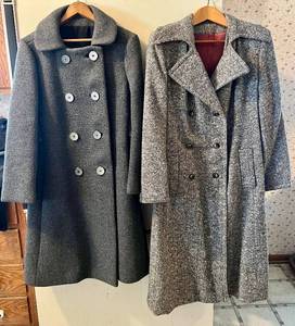 lot 102 image: Vintage Womans Daytons Brynwood Wool Coat and Vintage Wool Twead Dress Coat