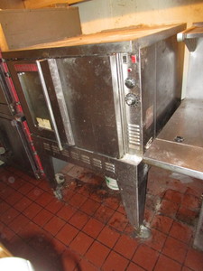 lot 15 image: Blodgett Gas Oven 38x56x40