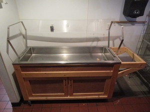 lot 25 image: Salad Bar 2x5x35