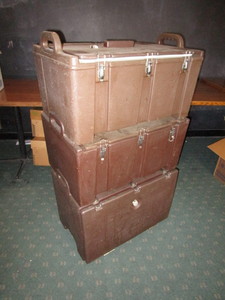 lot 37 image: (3) Insulating Catering Totes