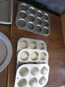 lot 89 image: Baking Pans